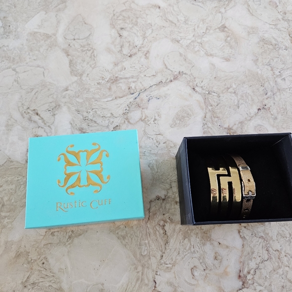 Retired Rustic Cuff - Picture 1 of 3